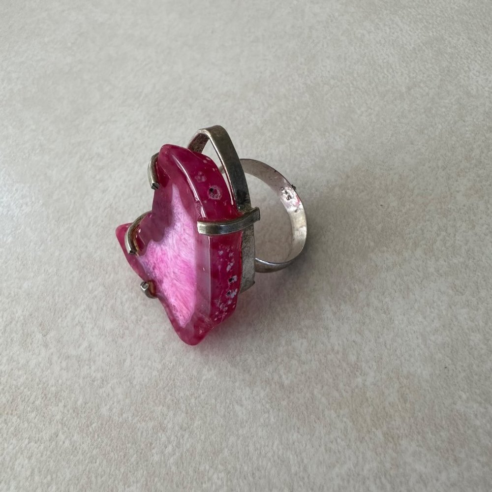 Signed stamped 925 sterling silver hot pink natural agate geode slice ring - Picture 7 of 10